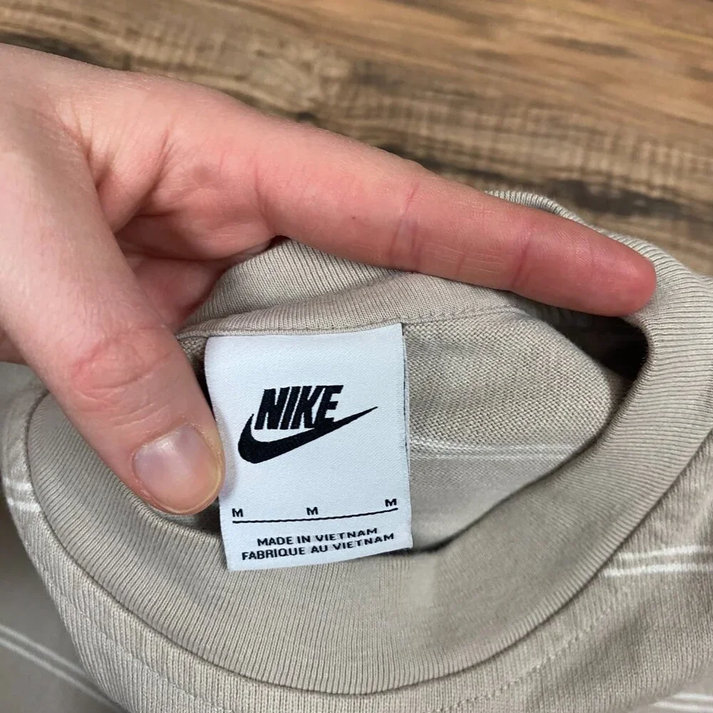 Nike Strip Boxy Crop Crew Neck‎ Long Sleeve Women's Size M Color Cream - Picture 5 of 8